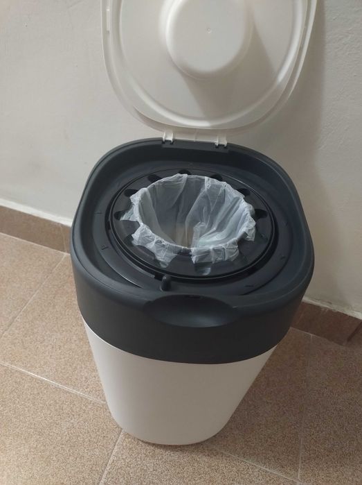 Хигиенен кош за памперси Twist&Click и резервна касета