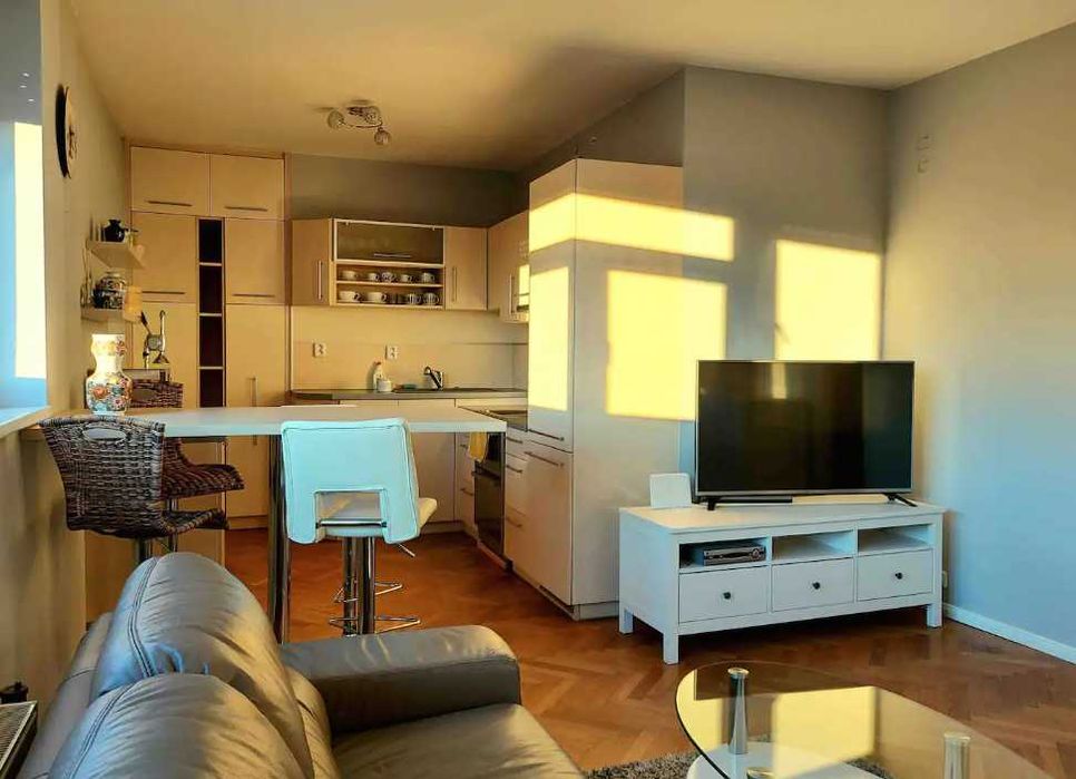 Дава се под наем Двустаен апартамент в Пловдив, Мараша - 57 кв.м за 306 € - Снимка #1