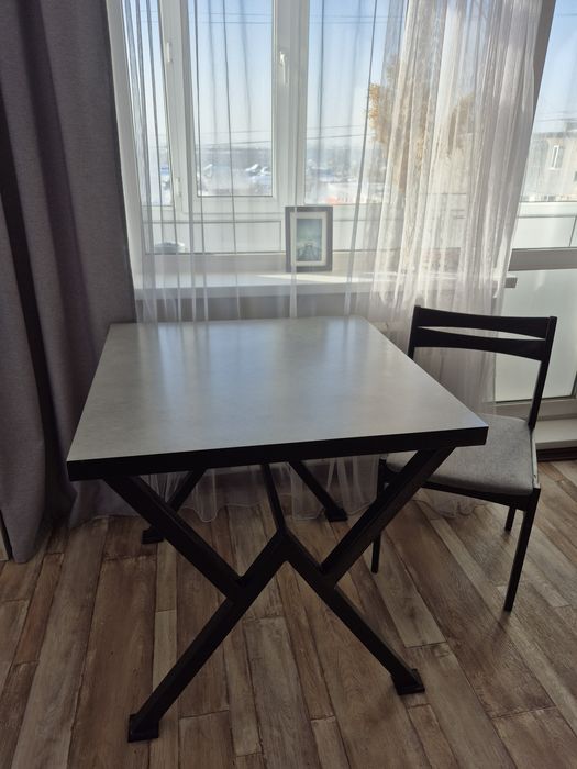 Продам стол  новый .