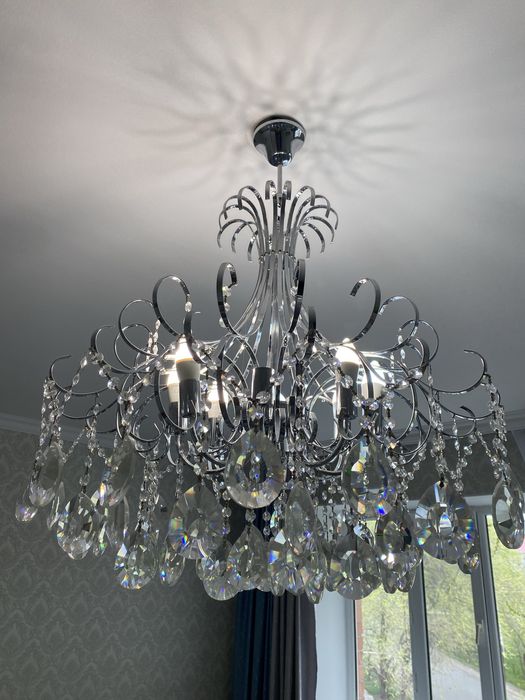 люстра с камнями