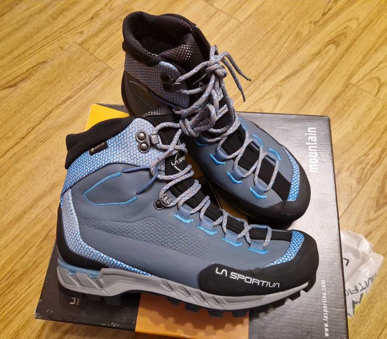 Ghete, bocanci dama Mammut Goretex, tura, munte, salewa, la sportiva