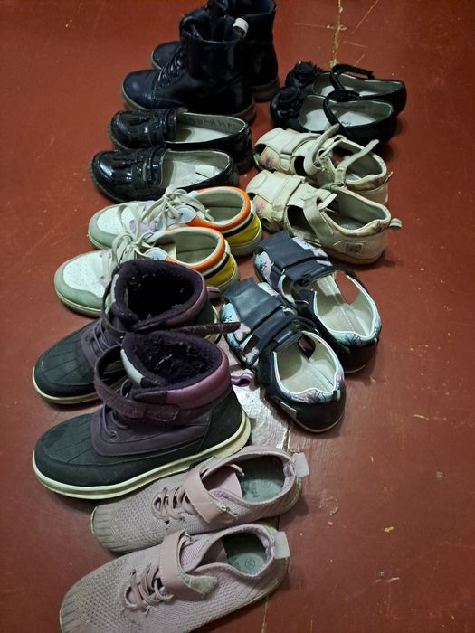 Продам детские обуви б/у для девочек