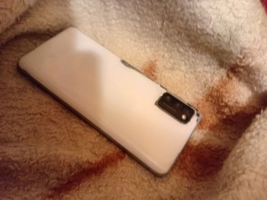 Продаю телефон самсунг