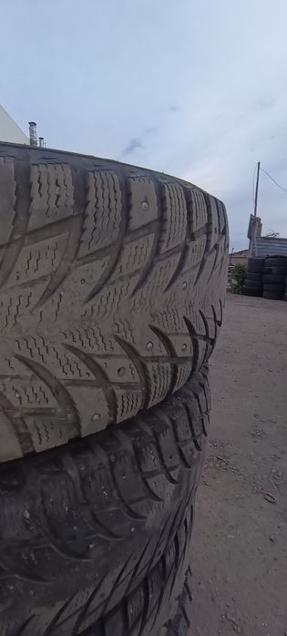Шины зима б/у R 16 215/60