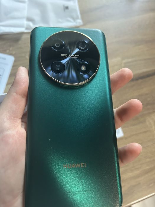 Huawei Nova 12 i