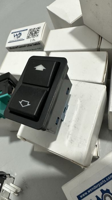Кнопки стеклоподъемника BMW E36/E39