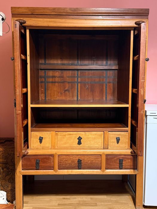 Dulap chinezesc foarte vechi din lemn de trandafir