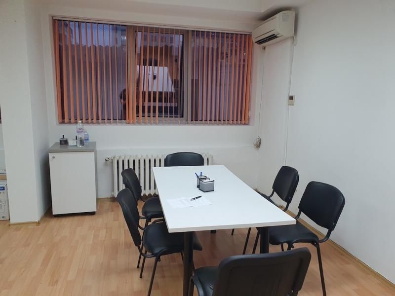 Дава се под наем Офис в София, Център - 36 кв.м за 490 € - Снимка #2