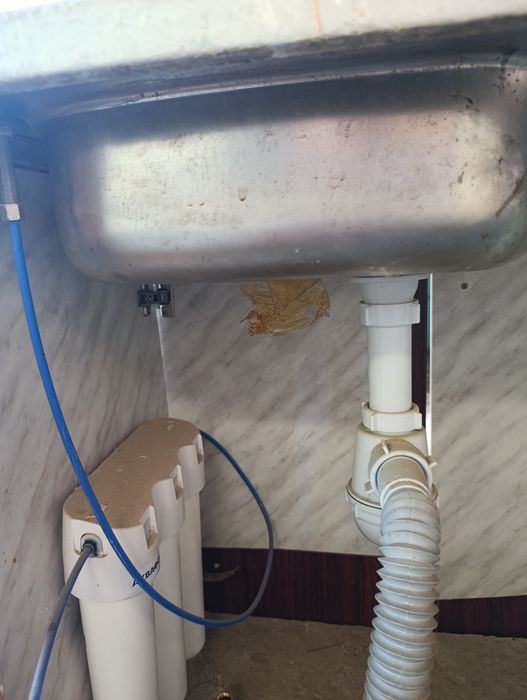 Продам раковину с фильтром Аквафор