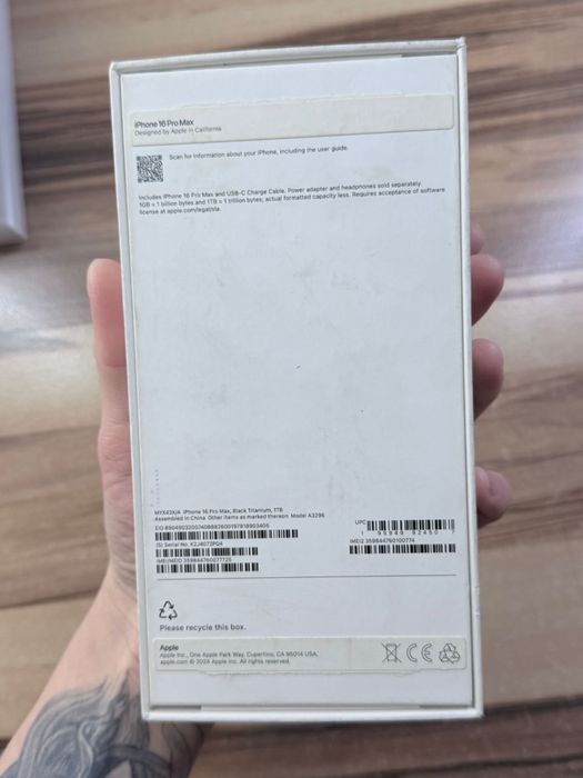 Apple 16 pro max 1 TB