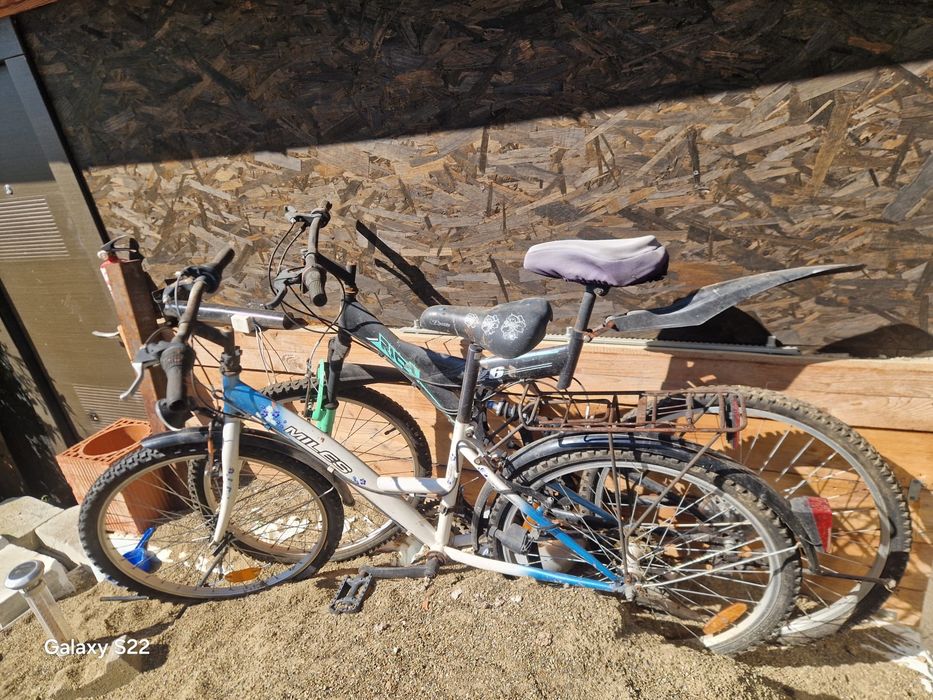 Vând două biciclete