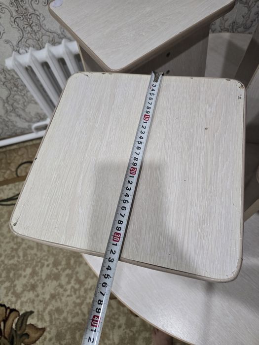 Стол высокий круглый с табуретками