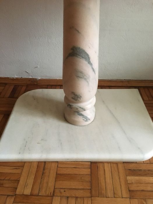 Masa marmura , marmura de Ruschita