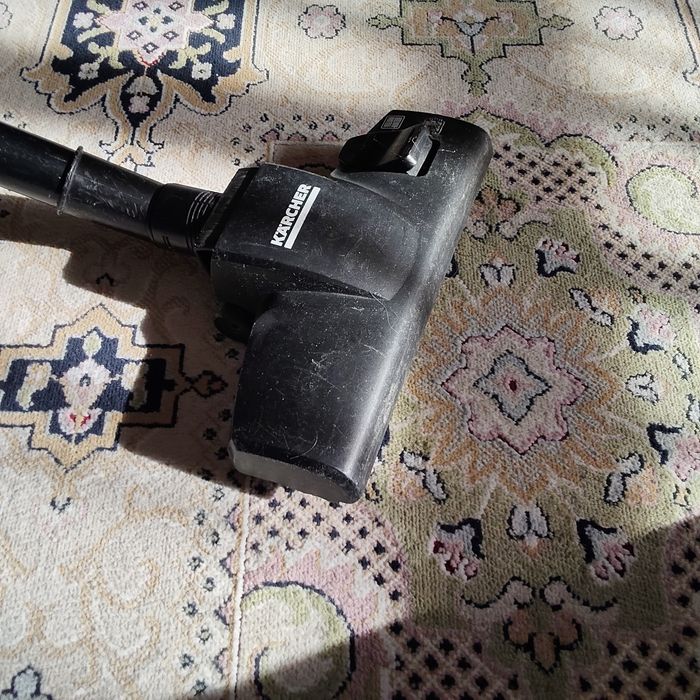 Пылесос Karcher в хорошем состоянии