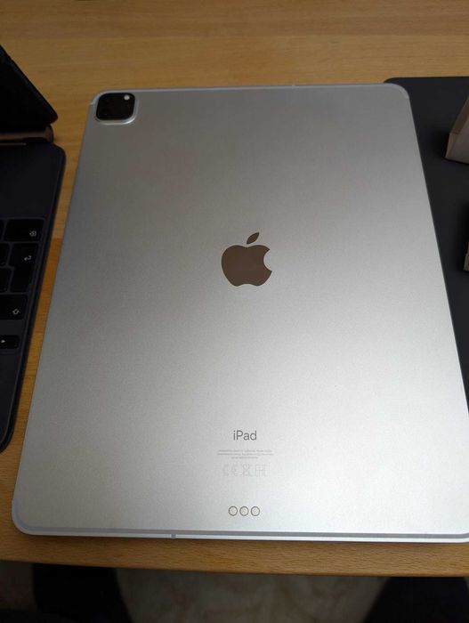 OFERTA !!! iPad Pro 12'9 inch gen.4 Wifi + cellular. Magic Keyboard