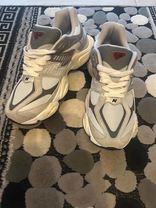 ЧИСТО НОВИ New Balance 9060 – Оригинални (Размер 43)