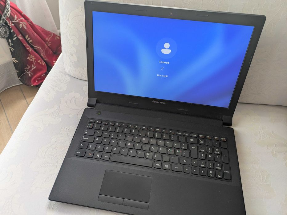 Laptop Lenovo i5 B50-80