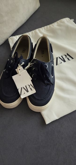 Продам детские мокасины Zara