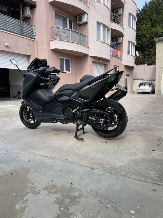 Скутер Yamaha T-max
