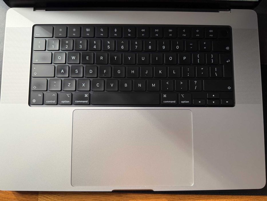 MacBook Pro 16" M1 Max – 32 GB RAM – 1 TB SSD | Factură fiscală