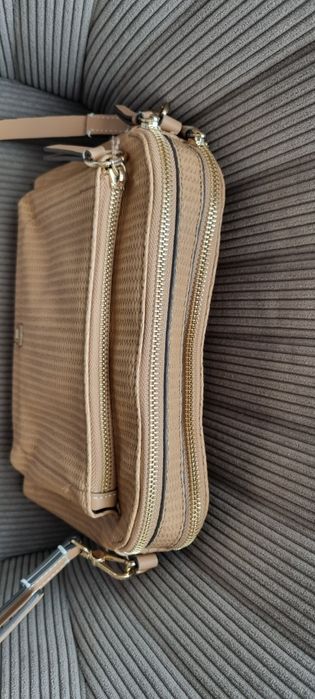 Дамски чанти различни модели и цветове