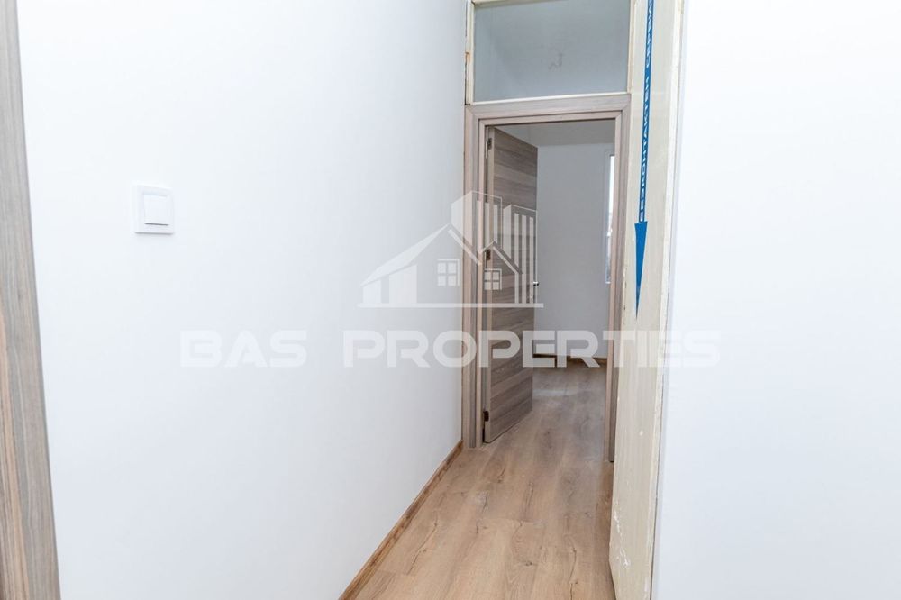 Продава се Едностаен апартамент в София, Надежда 2 - 45 кв.м за 1462 €/кв.м - Снимка #4