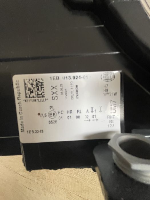 Far stanga Vw Golf VII NOU 1EB01392401