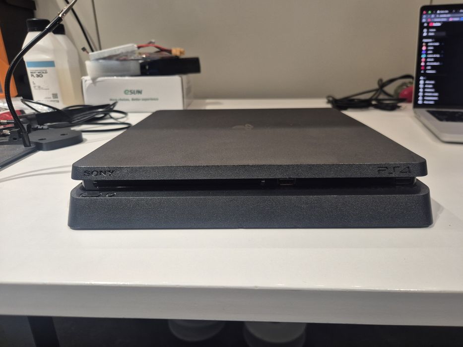 PlayStation 4 slim прошитая