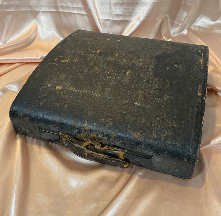 Mașină de scris Olympia-Plana metalică, stare excelenta, cadou ideal