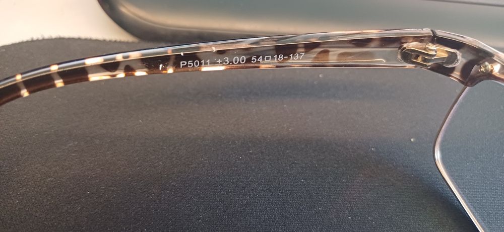 Ochelari de vedere noi.