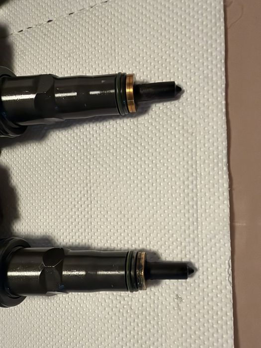 Vând injectoare 1.9 BKC – 038 130 073 AG