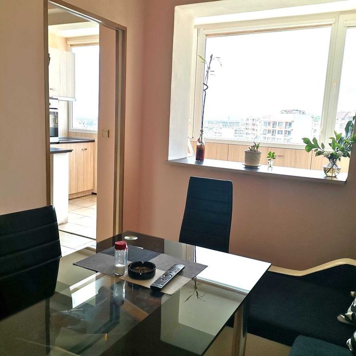 Четиристаен апартамент до стадион Спартак Варна