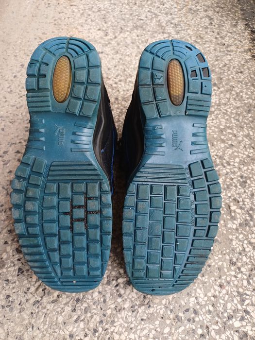 Продавам работни обувки PUMA KRYPTON BLUE MID S3 ESD SRC