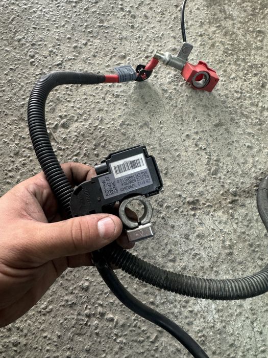 Плюсова и минусова клема бмв е93 bmw e93 ibs