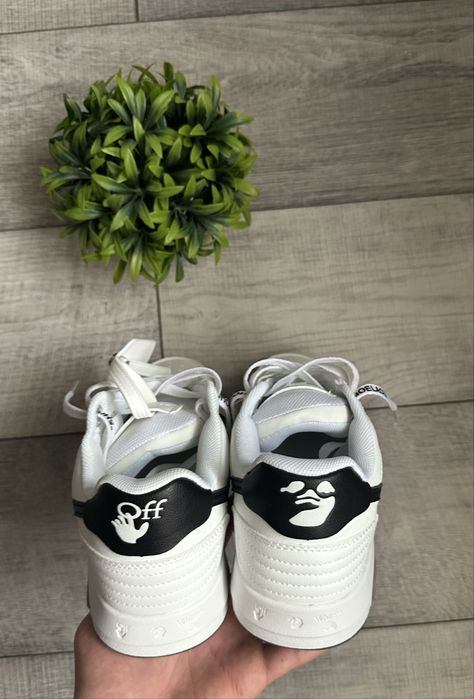Off-white out of office