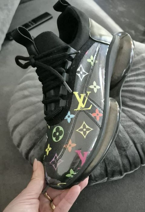 Ghetuțe și adidasi d și b