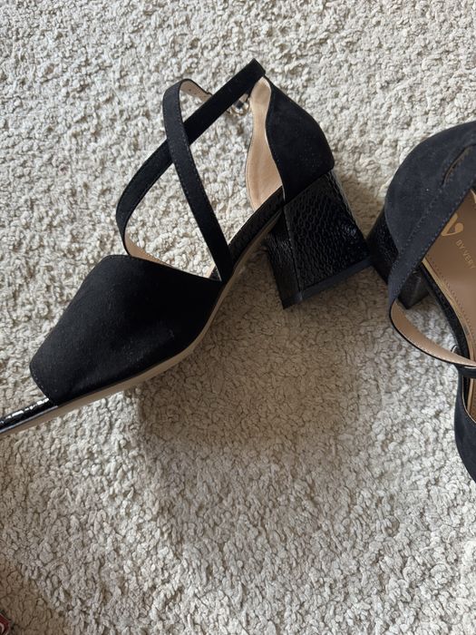 Sandale negre noi
