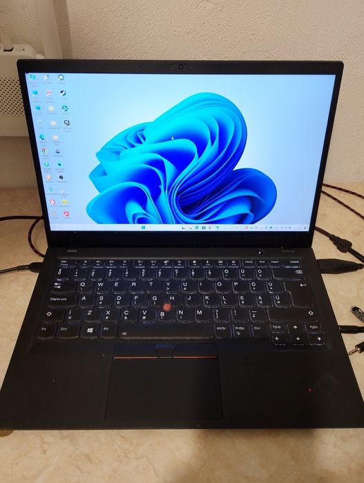 продавам Lenovo ThinkPad X1 Carbon 6th Gen
