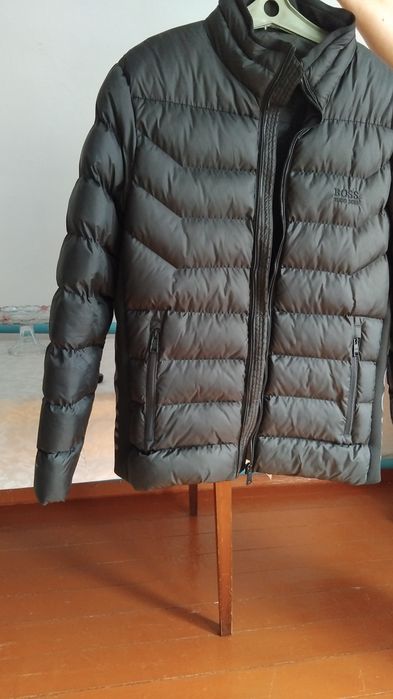 Куртку  мужскую  молодёжную..