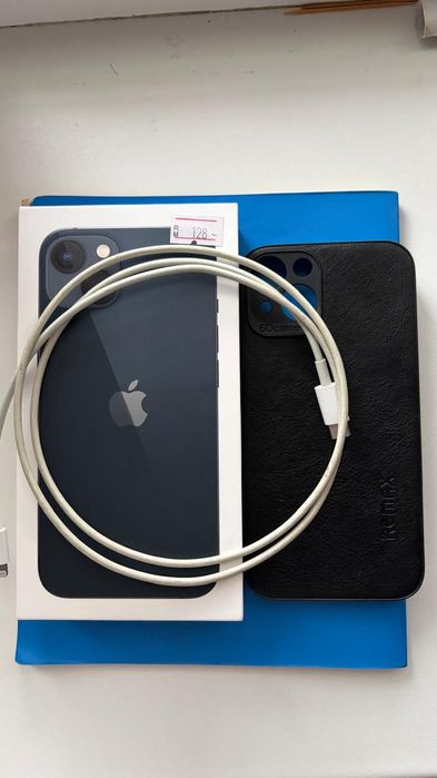 Продам iPhone 13