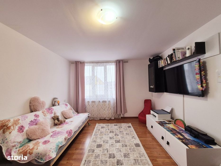 Apartament renovat cu 2 camere, decomandat, zona Precista