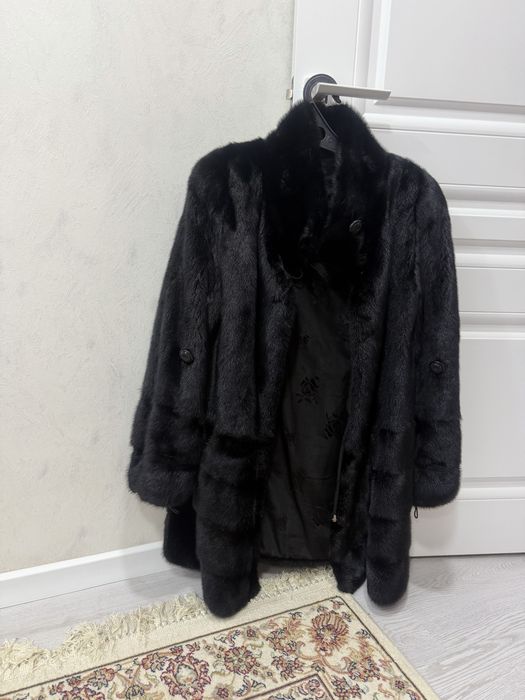 Продам две норковые шубы по 70 тысяч тенге, в отличном состоянии,