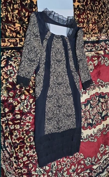 Красивые платья б/у, размер 50