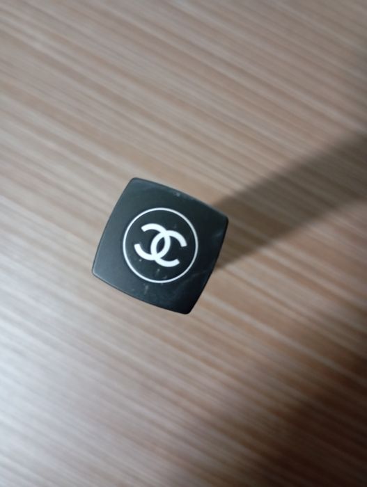 Concealer chanel nou fara eticheta