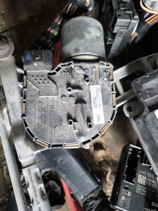 Механизъм чистачки Vw passat B8