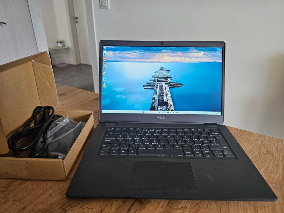 Dell Latitude 3410 14" FHD | i3-10110U - 4.10Ghz  / 8GB РАМ / 256GB SSD /7ч. Батерия / Windows 11 + Office (Powerpoint, Word, Excel)
