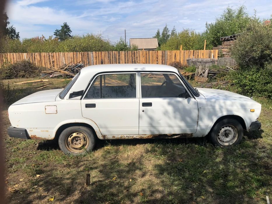 Продам авто ваз 2107