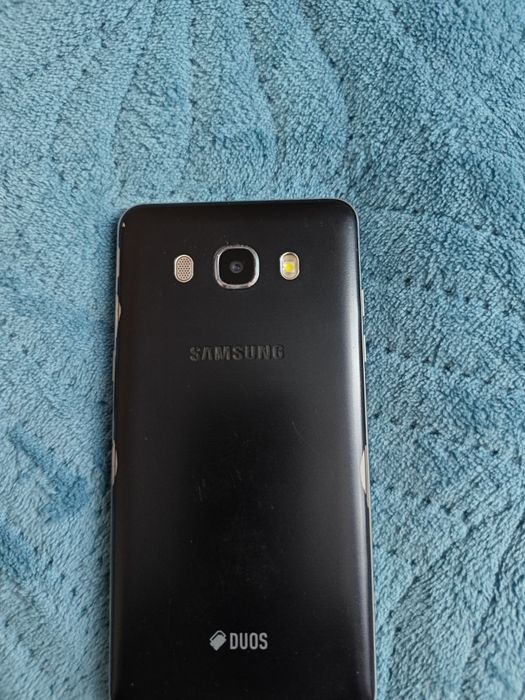 Продам телефон Самсунг J5