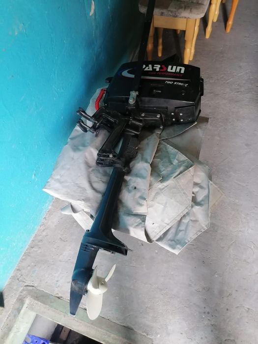 Продам лодку с мотором