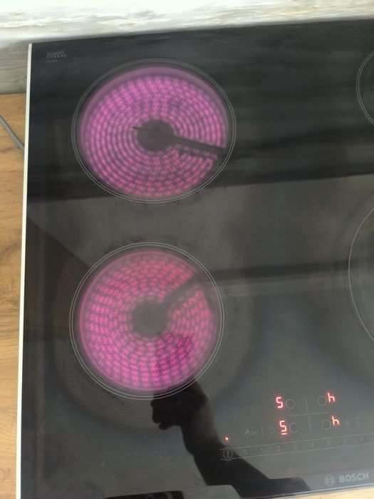 Продам электроплиту Bosch
